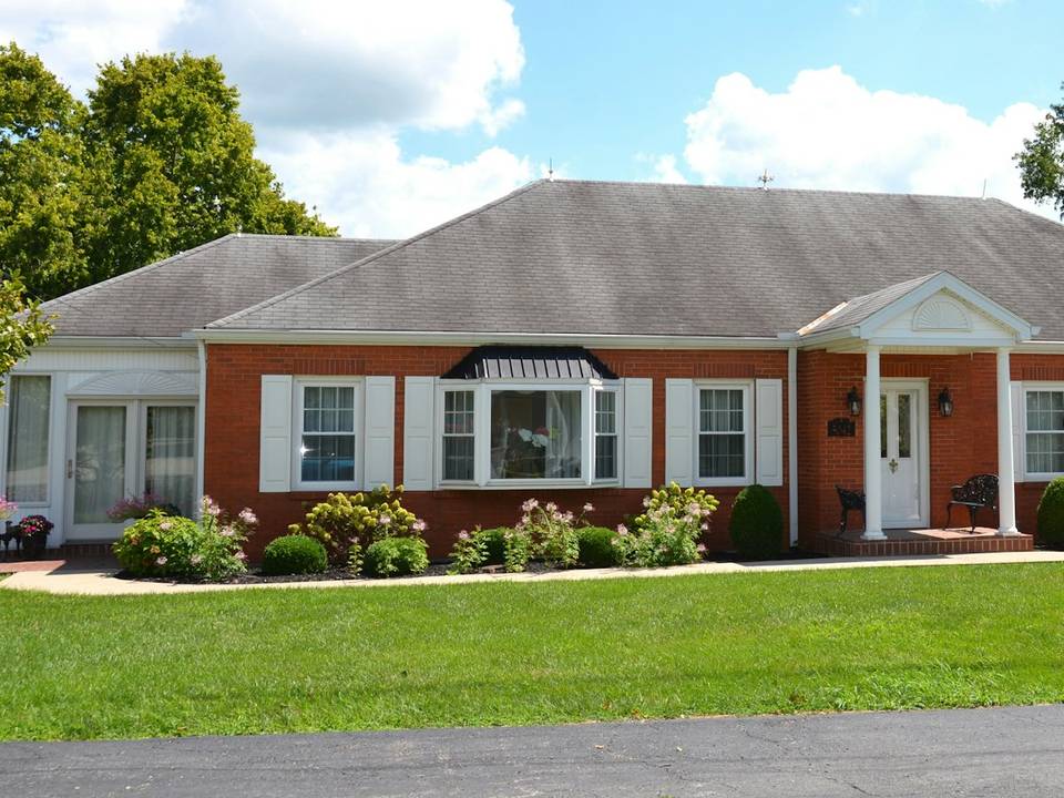 Single story brick ranch home in East Texas